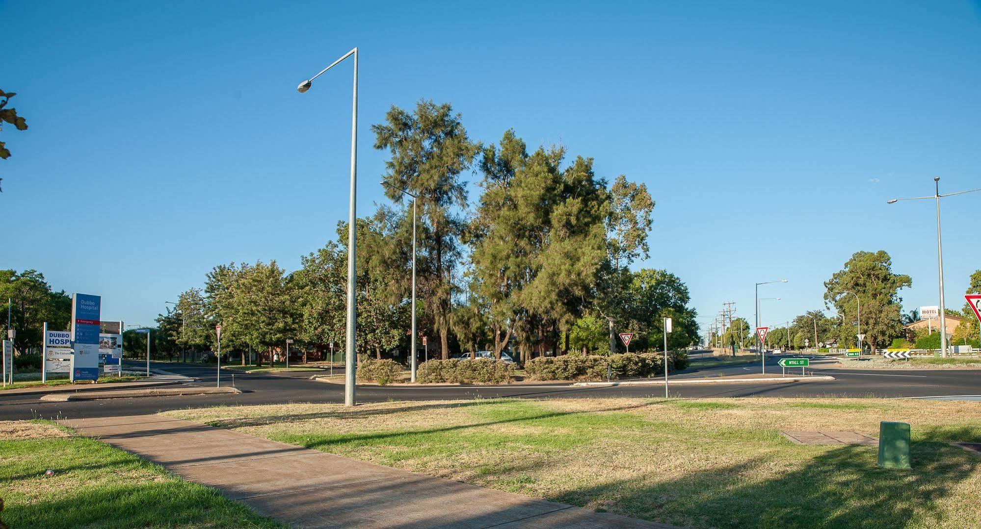 Manera Heights Apartments Dubbo Luaran gambar